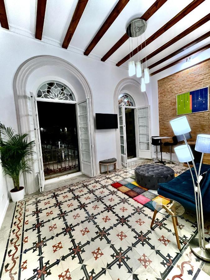 Picasso'S Deluxe Puerta Verde مالقة المظهر الخارجي الصورة