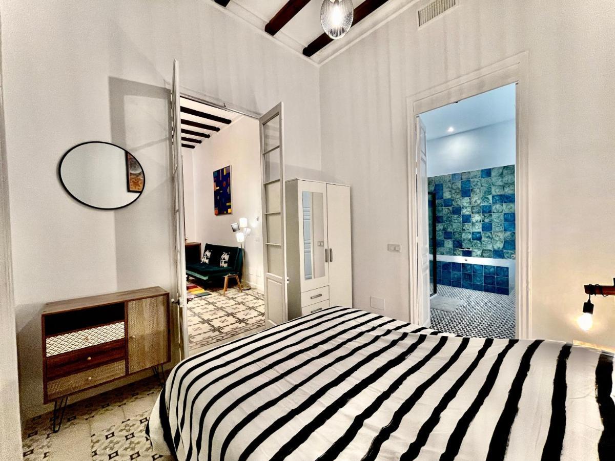 Picasso'S Deluxe Puerta Verde مالقة المظهر الخارجي الصورة